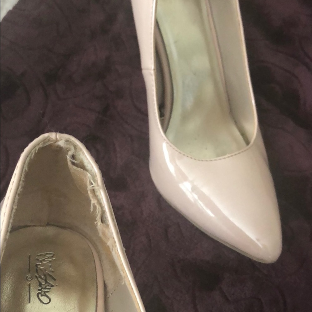 Patent leather blush heels - Picture 4 of 5